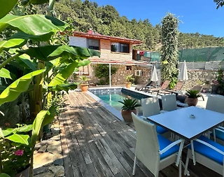 Fethiye Faralya'da Deniz Manzaralı, Isıtmalı Havuzlu, Lüks Villa - 1