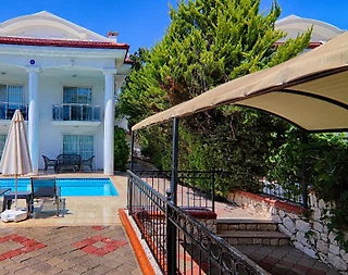 Fethiye Foça'da Merkeze Yakın Konumda, Özel Havuzlu, Şık Villa - 3
