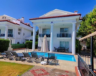 Fethiye Foça'da Merkeze Yakın Konumda, Özel Havuzlu, Şık Villa - 4