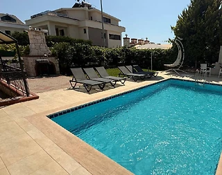 Fethiye Foça'da Geniş Ailelere Uygun, Özel Havuzlu, Şık Villa - 3