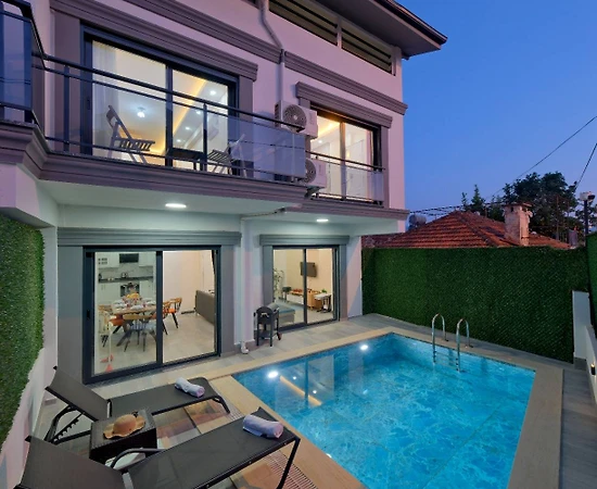 Fethiye Foça'da Doğayla Baş Başa, Özel Havuzlu, 8 Kişilik Villa - 1