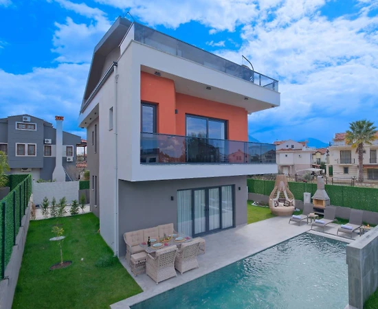 Fethiye Foça'da Enfes Doğa Manzaralı, Özel Havuzlu, Kiralık Villa - 1