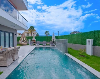 Fethiye Foça'da Geniş Ailelere Uygun, Özel Havuzlu, Merkezi Villa - 1
