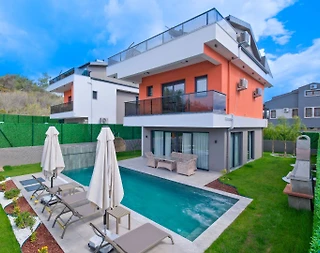 Fethiye Foça'da Yeşillikler İçinde, Özel Havuzlu, Ferah Villa - 1