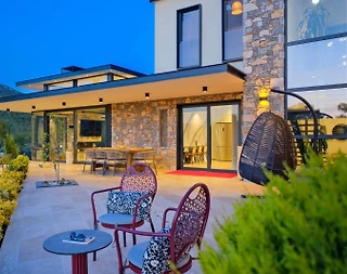 Fethiye'de Lüks Tasarımlı, Özel Havuzlu, Tenis Kortlu, Taş Villa - 3