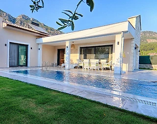 Fethiye Göcek'te Modern Dekore Edilmiş, Özel Havuzlu, Kiralık Villa - 4