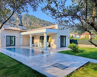 Fethiye Göcek'te Modern Dekore Edilmiş, Özel Havuzlu, Kiralık Villa - 2