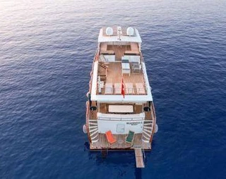 Fethiye Göcek'in Benzersiz Koylarında, 3 Kamaralı, Özel Yapım Motoryat - 5