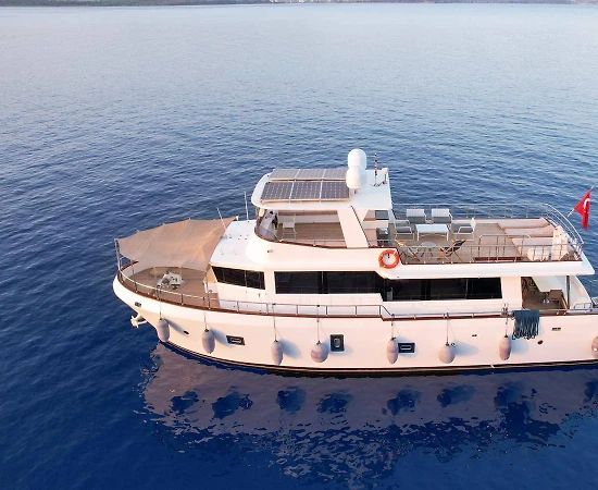 Fethiye Göcek'in Benzersiz Koylarında, 3 Kamaralı, Özel Yapım Motoryat - 1