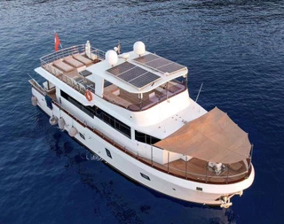 Fethiye Göcek'in Benzersiz Koylarında, 3 Kamaralı, Özel Yapım Motoryat - 2