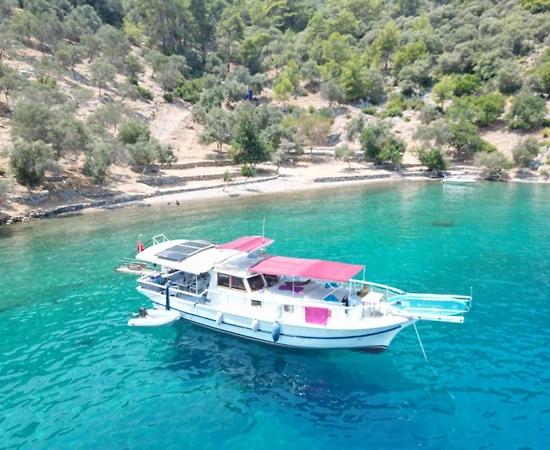 Fethiye Göcek'in Berrak Sularında, 2 Kabinli, 4 Kişilik Gulet - 1