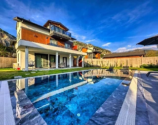 Fethiye Göcek'te Modern Tasarımlı, Özel Havuzlu, Ferah Villa - 1