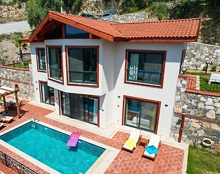 Fethiye Göcek'te Doğa Manzaralı, Özel Havuzlu, Akdeniz Stili Villa - 1