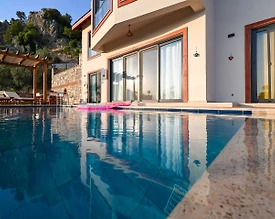 Fethiye Göcek'te Doğa Manzaralı, Özel Havuzlu, Akdeniz Stili Villa - 2