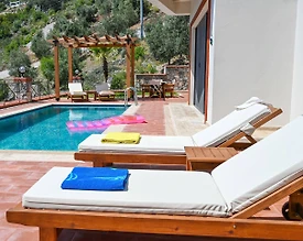 Fethiye Göcek'te Doğa Manzaralı, Özel Havuzlu, Akdeniz Stili Villa - 3