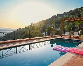 Fethiye Göcek'te Doğa Manzaralı, Özel Havuzlu, Akdeniz Stili Villa - 4