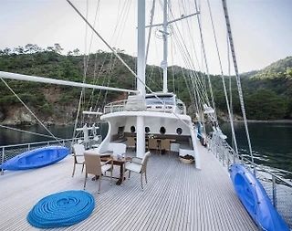 Fethiye Göcek'te Engin Maviliklerde, 10 Kişilik, Şık, 5 Kabinli Gulet - 2