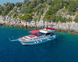 Fethiye Göcek'te Eşsiz Maviliğe Açılan, 6 Kişilik, Lüks Gulet - 1