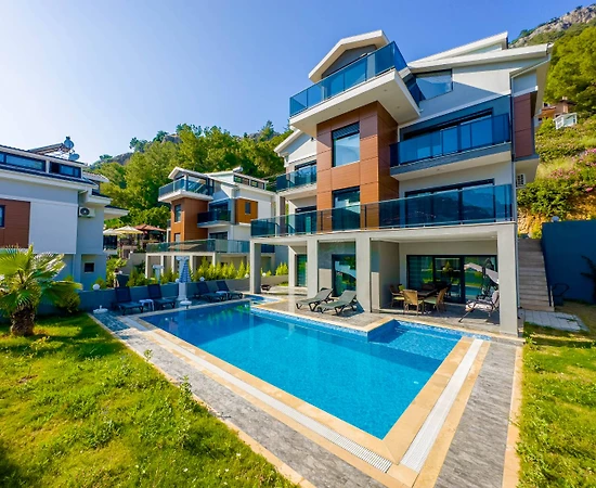 Fethiye Göcek'te Geniş Ailelere Uygun, Özel Havuzlu, Lüks Villa - 1