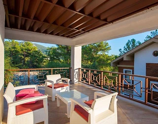 Fethiye Göcek'te Kalabalık Ailelere Uygun, Özel Havuzlu, Bahçeli Villa - 2