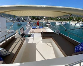 Fethiye Göcek'te Masmavi Sularda, 2 Kabinli, Kiralık Motoryat - 3