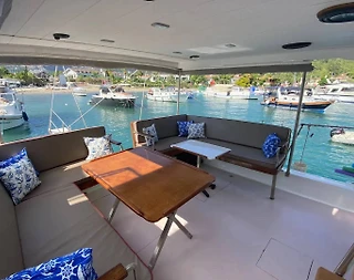 Fethiye Göcek'te Masmavi Sularda, 2 Kabinli, Şık Motoryat - 5