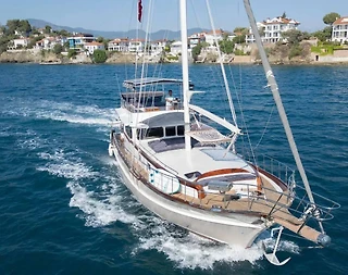 Fethiye Göcek'te Masmavi Sularda, 3 Kabinli, Konforlu Gulet - 1