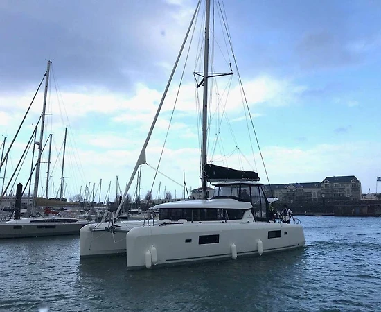 Fethiye Göcek'te Masmavi Sularda, 4 Kabinli, Modern Katamaran - 1