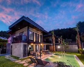 Fethiye Göcek'te Yemyeşil Bahçeli, Özel Havuzlu, Kiralık Villa - 2