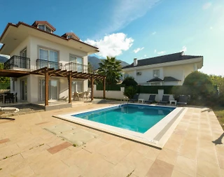Fethiye Ölüdeniz'de Büyük Bahçeli, Özel Havuzlu, Konforlu Villa - 2