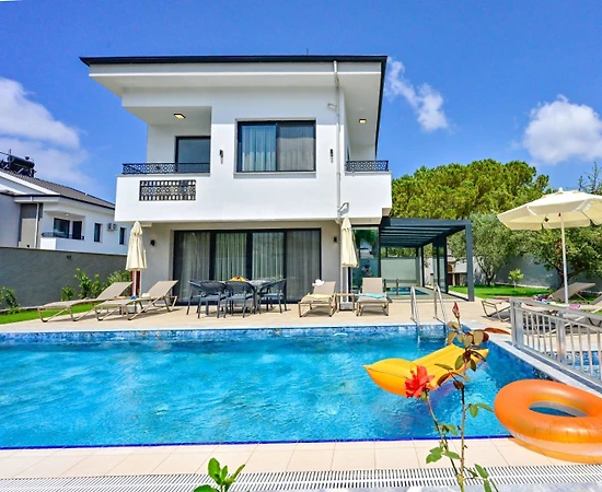 Fethiye Ölüdeniz'de Kalabalık Ailelere Uygun, Özel Havuzlu, Kiralık Villa - 1