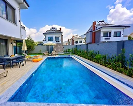 Fethiye Ölüdeniz'de Kalabalık Ailelere Uygun, Özel Havuzlu, Kiralık Villa - 2