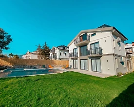 Fethiye Ölüdeniz'de Merkeze Yakın, Açık ve Kapalı Havuzlu, Lüks Villa - 3