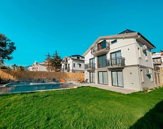 Fethiye Ölüdeniz'de Merkeze Yakın, Açık ve Kapalı Havuzlu, Lüks Villa - 3