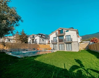 Fethiye Ölüdeniz'de Merkeze Yakın, Açık ve Kapalı Havuzlu, Lüks Villa - 4