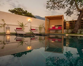 Fethiye Ölüdeniz'de Sakin Konumda, Özel Havuzlu, Modern Villa - 3