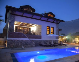 Fethiye Ölüdeniz'de Geniş Alanlara Sahip, Özel Havuzlu, Modern Villa - 4