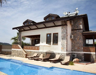 Fethiye Ölüdeniz'de Geniş Alanlara Sahip, Özel Havuzlu, Modern Villa - 5