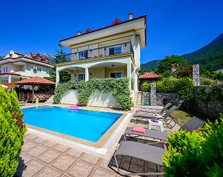 Fethiye Ölüdeniz'de Sakin Konumda, Özel Havuzlu, Konforlu Villa - 1