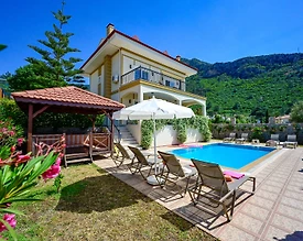Fethiye Ölüdeniz'de Sakin Konumda, Özel Havuzlu, Konforlu Villa - 3