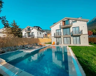 Fethiye'de Yemyeşil Bahçeli, Özel Havuzlu, Saunalı ve Jakuzili Villa - 3