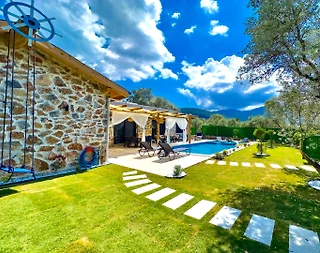 Fethiye İncirköy'de Yemyeşil Doğada, Özel Havuzlu, Lüks Taş Ev - 5