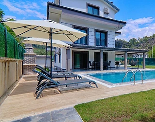 Fethiye İnlice'de Geniş Bahçeli, Özel Havuzlu, 5+1 Kiralık Villa - 1