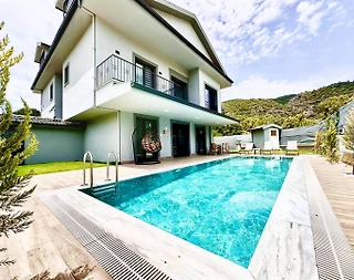 Fethiye İnlice'de Kalabalık Ailelere Uygun, Özel Havuzlu, 4+1 Villa - 1
