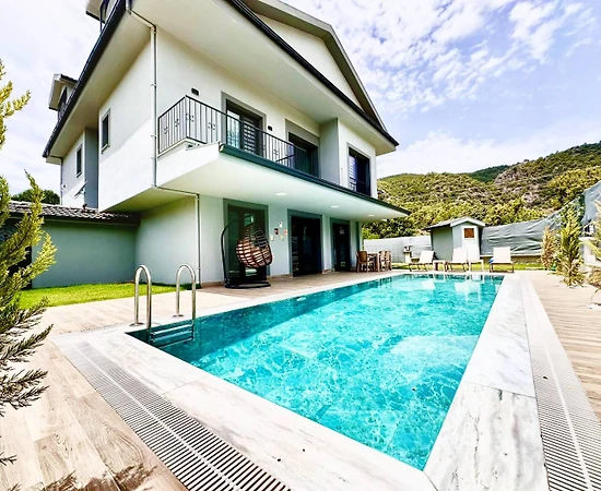 Fethiye İnlice'de Kalabalık Ailelere Uygun, Özel Havuzlu, 4+1 Villa - 1