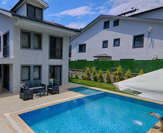 Fethiye İnlice'de Kalabalık Ailelere Uygun, Özel Havuzlu, 6+1 Villa - 1