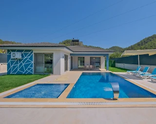 Fethiye İnlice'de Sakin Konumda, Özel Havuzlu, İkiz Villa - 1