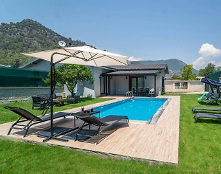 Fethiye İnlice'de Sakin Konumda, Özel Havuzlu, Modern Villa - 1