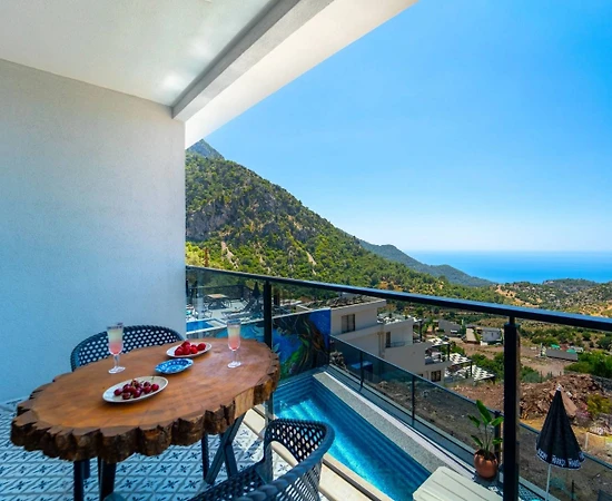 Fethiye Karaağaç'ta Deniz Manzaralı, Özel Havuzlu, 3+1 Kiralık Villa - 1