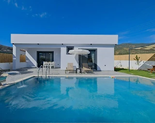Fethiye Karaçulha'da Enfes Doğa İçerisinde, Özel Havuzlu, Modern Villa - 1